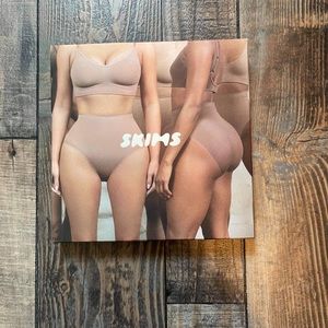 SKIMS mid waist brief in clay (s/m)